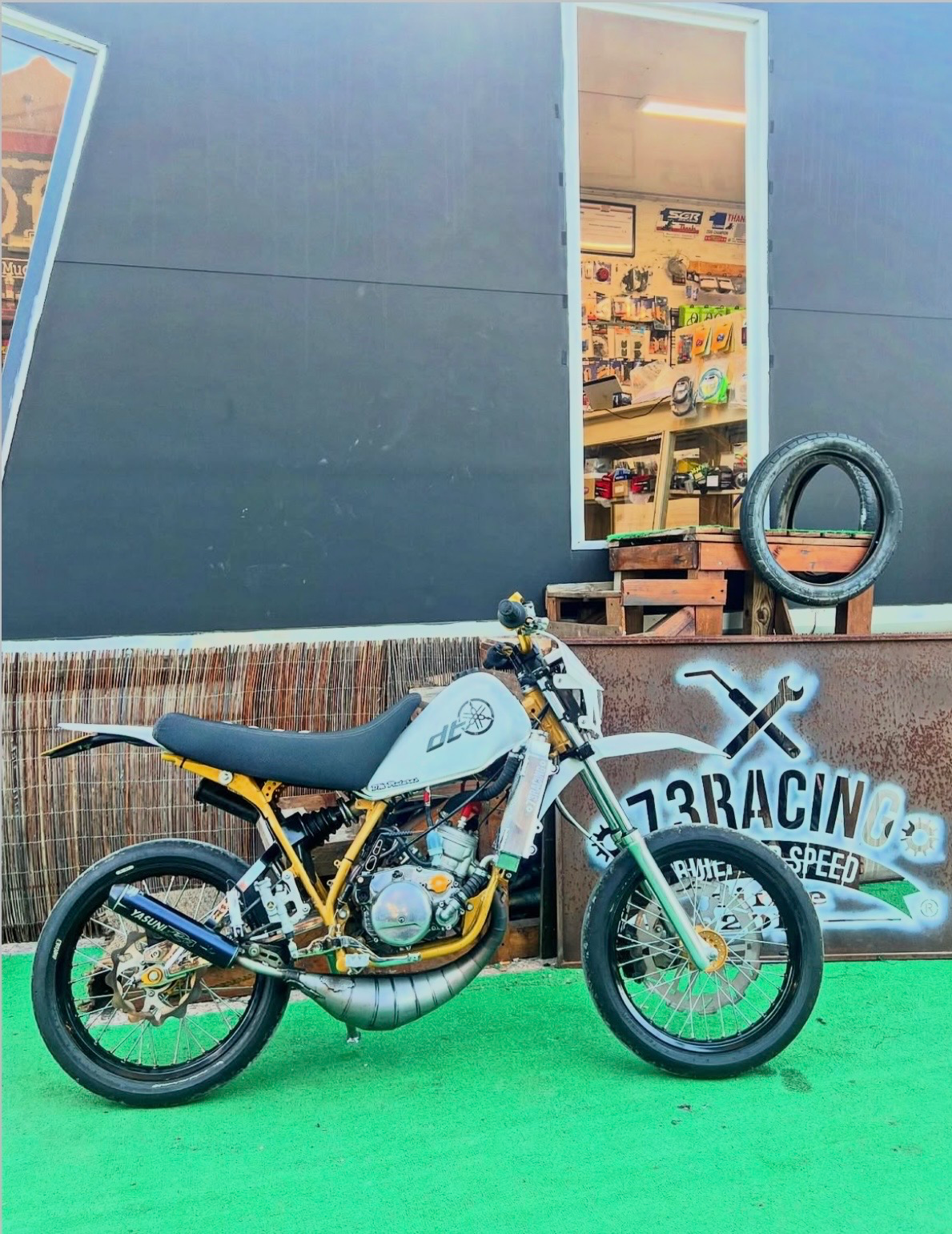 Yamaha DT AM6