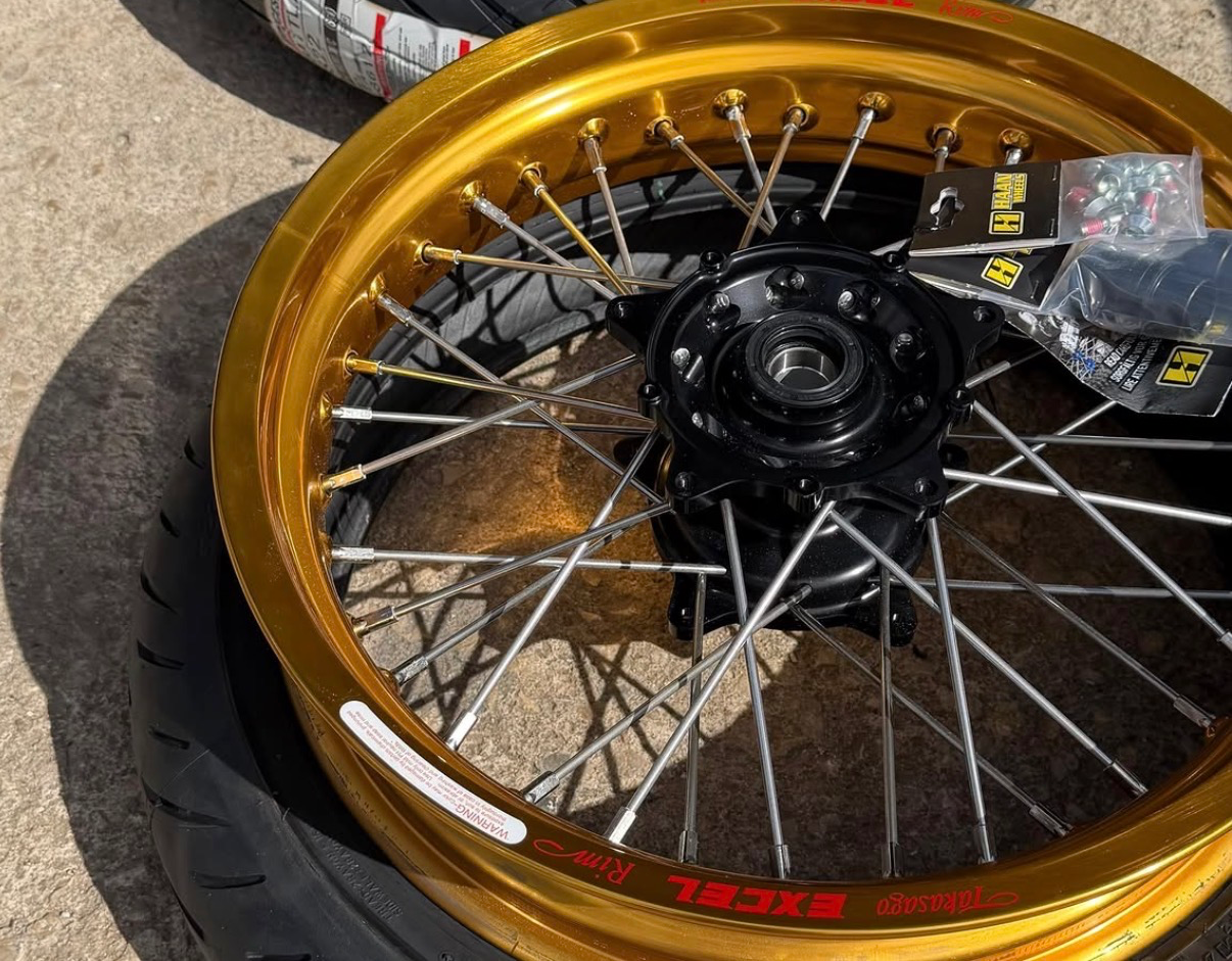 Yamaha Tenere 700 SuperMotard — 4